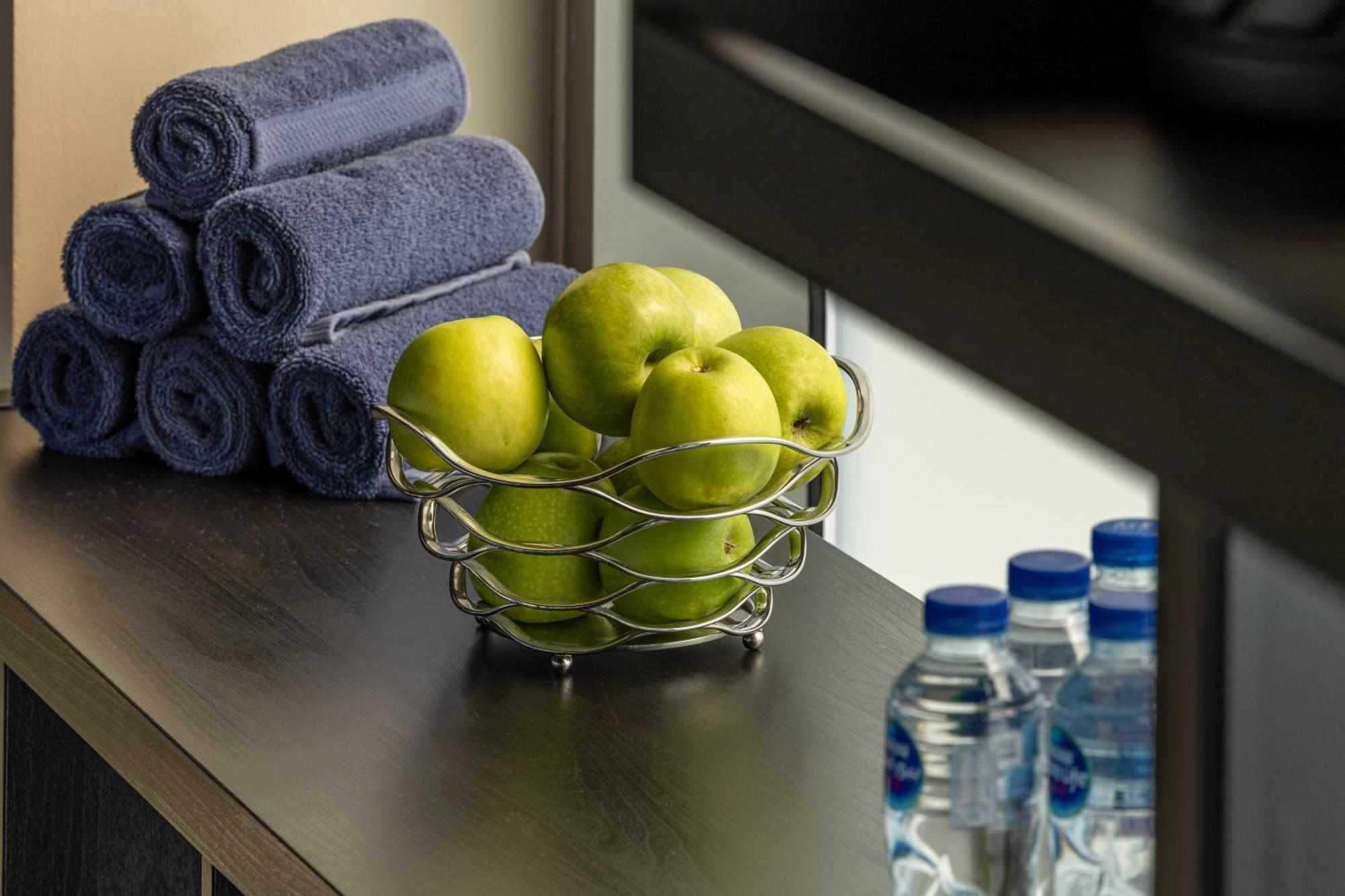 Shirvan Hotel City Yard ジェッダ エクステリア 写真 A basket of apples