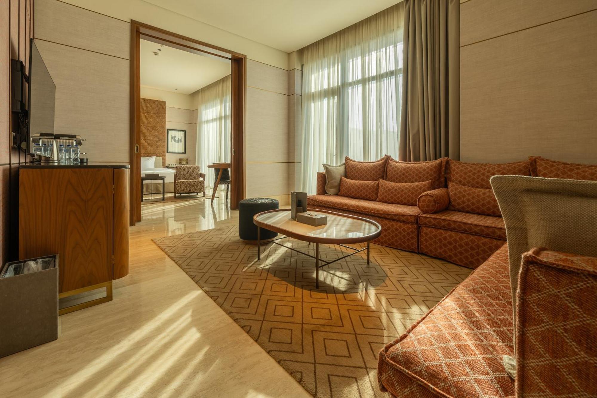 Shirvan Hotel City Yard ジェッダ エクステリア 写真 A suite at the Ritz-Carlton, Dubai